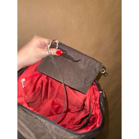 Baggallini Neighborhood Laptop Bag - Picture 8 of 8